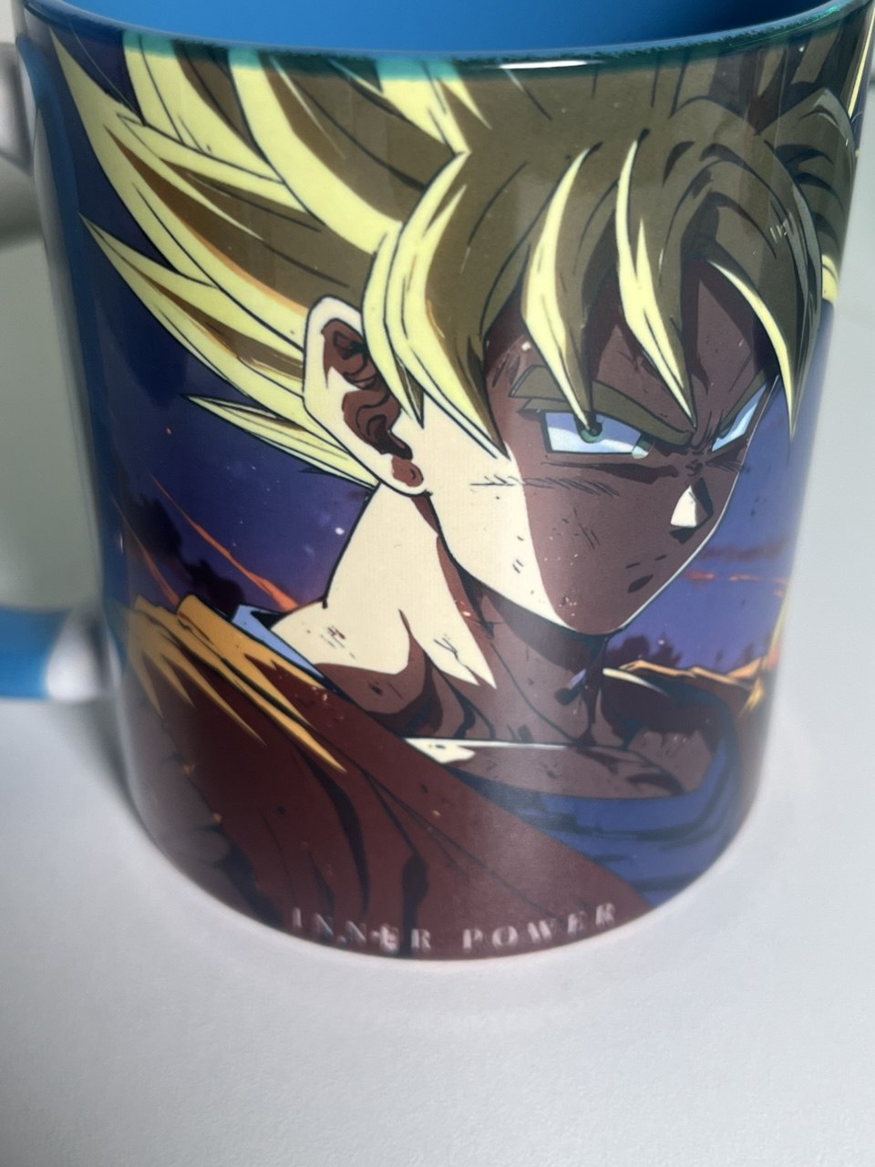 Taza Anime Personalizada 11oz – Diseño Energía Poder | Regalo para Fans